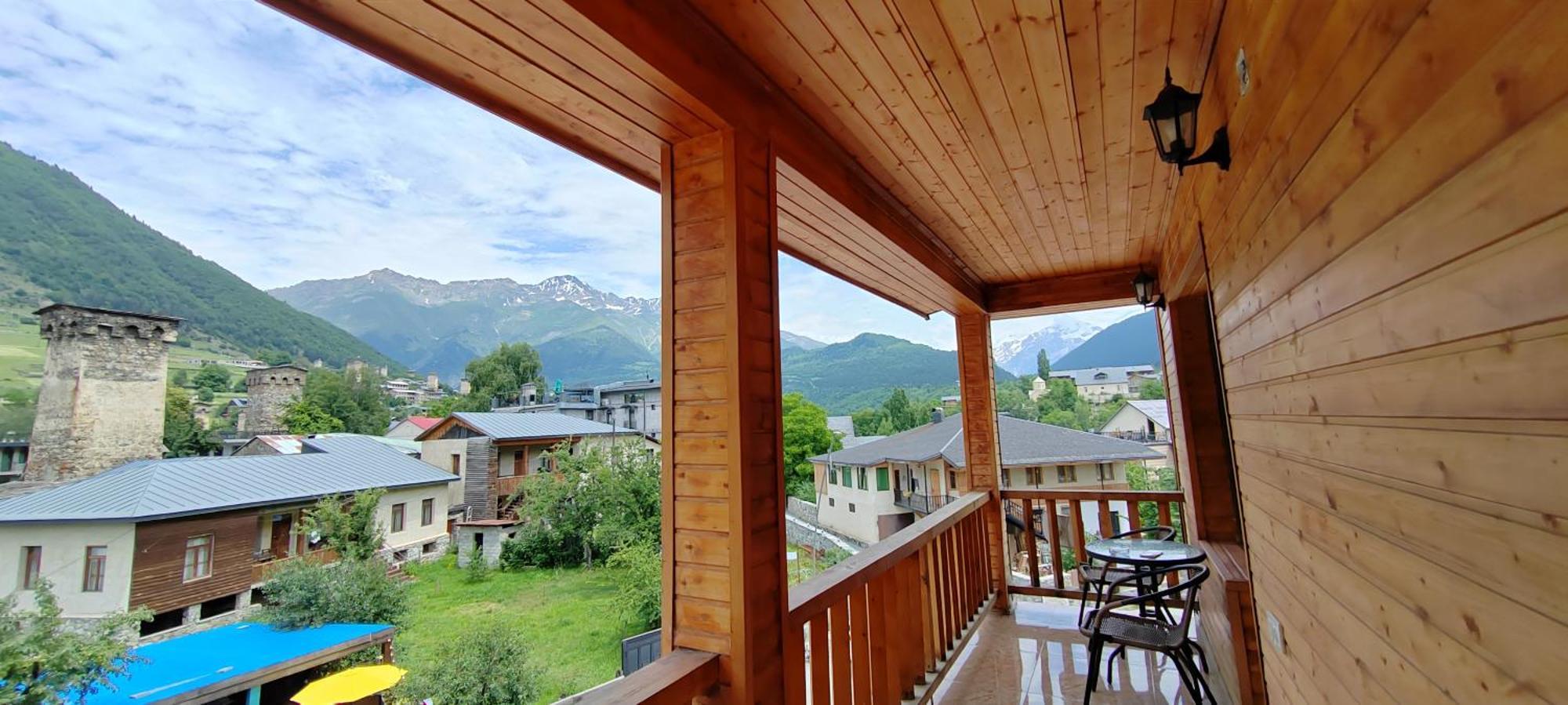 Hotel Svanseti Mestia Exteriör bild