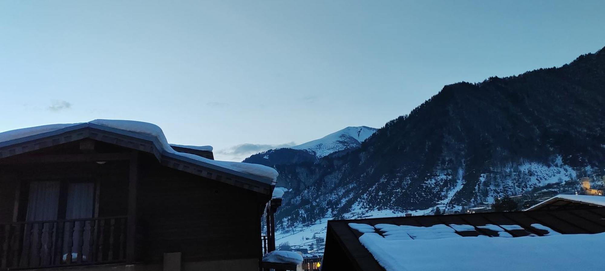 Hotel Svanseti Mestia Exteriör bild